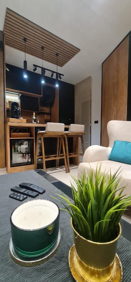 Design Apartment Platinium Spa Lux 5 Star "Havana" Completely Private Wellness & Spa Free Included Sauna & Jacuzzi & Salt Wall & Fire Place & 3D Ceilings & Business Wifi & Netflix & Keyless Code Entry & Full Smart App & Secure 2 Parking Place Ćuprija Exterior foto