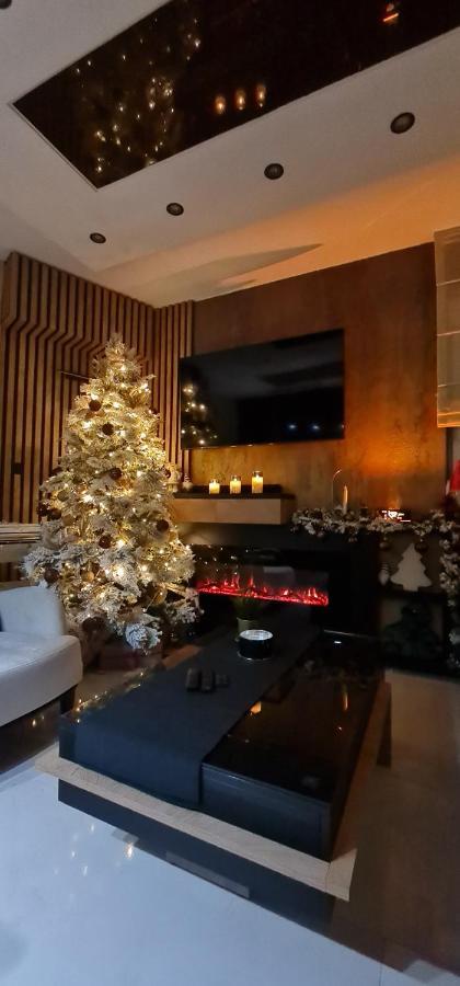 Design Apartment Platinium Spa Lux 5 Star "Havana" Completely Private Wellness & Spa Free Included Sauna & Jacuzzi & Salt Wall & Fire Place & 3D Ceilings & Business Wifi & Netflix & Keyless Code Entry & Full Smart App & Secure 2 Parking Place Ćuprija Exterior foto